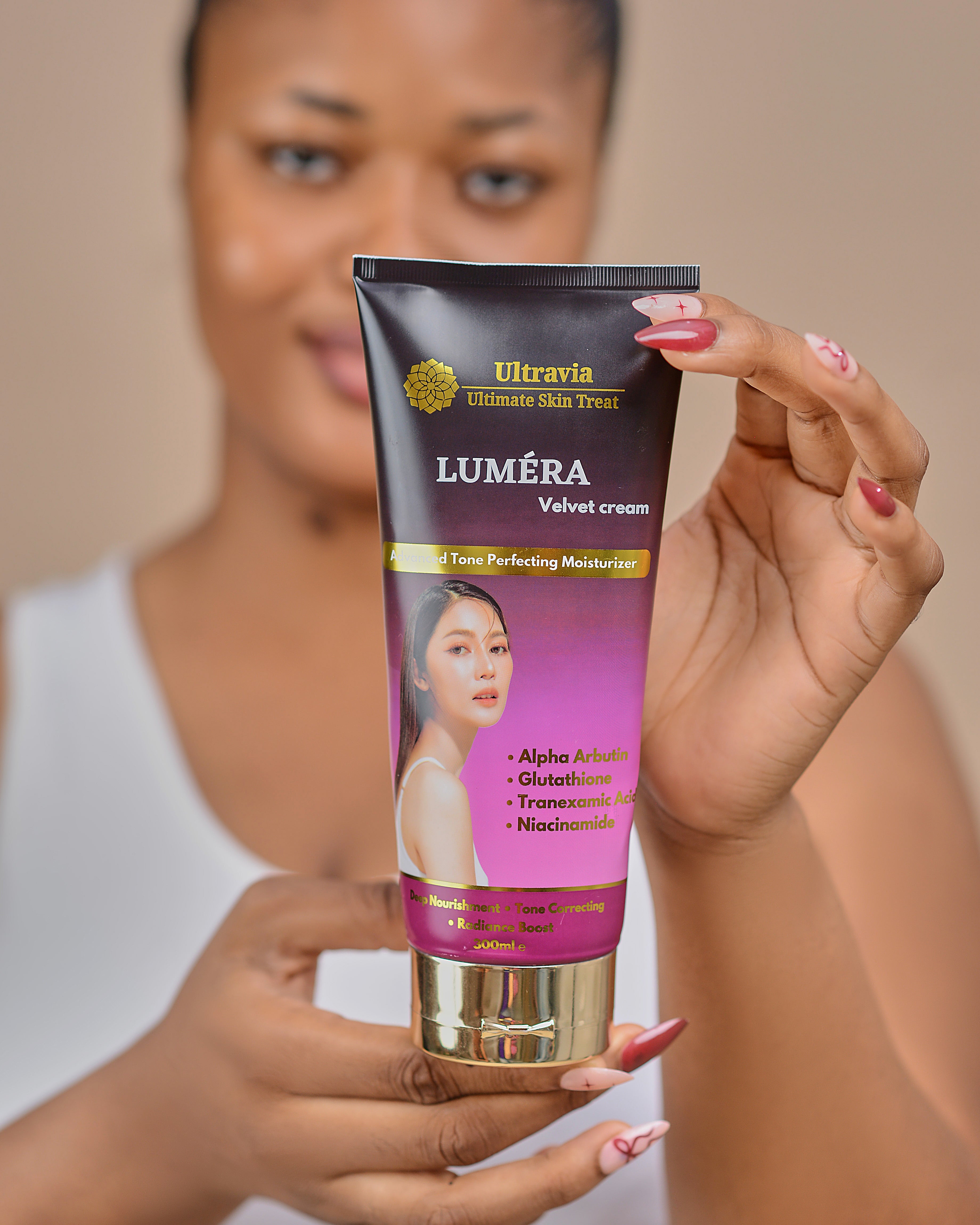 Lumèra velvet butter cream